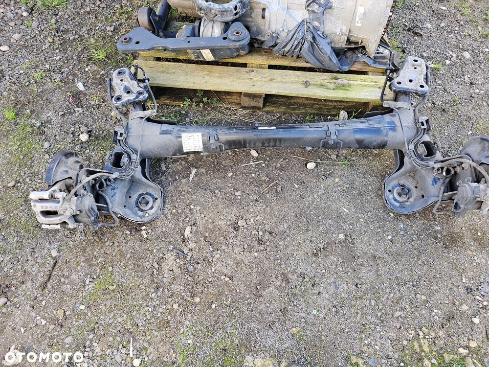 Peugeot 208 ll oś belka tył - 1