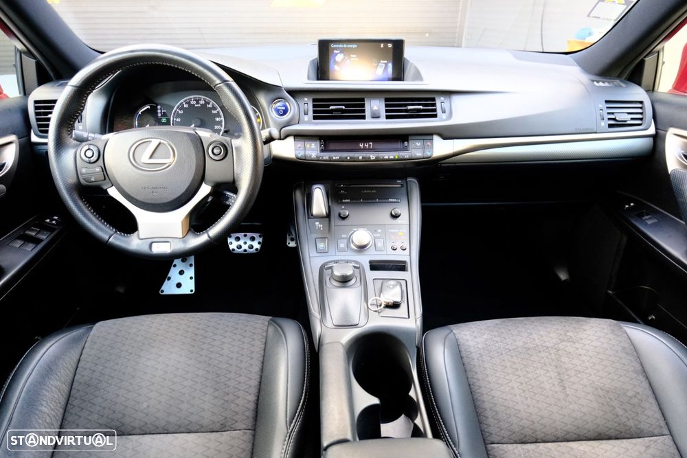 Lexus CT 200h - 13
