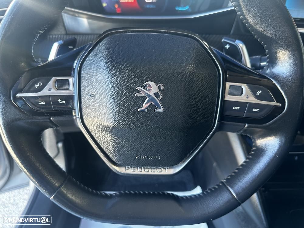 Peugeot 208 1.2 PureTech Allure EAT8 - 29