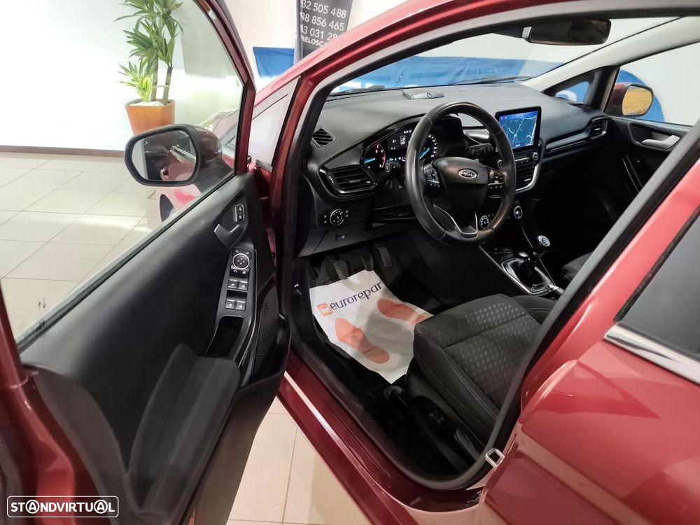 Ford Fiesta 1.0 EcoBoost S&S TREND - 10