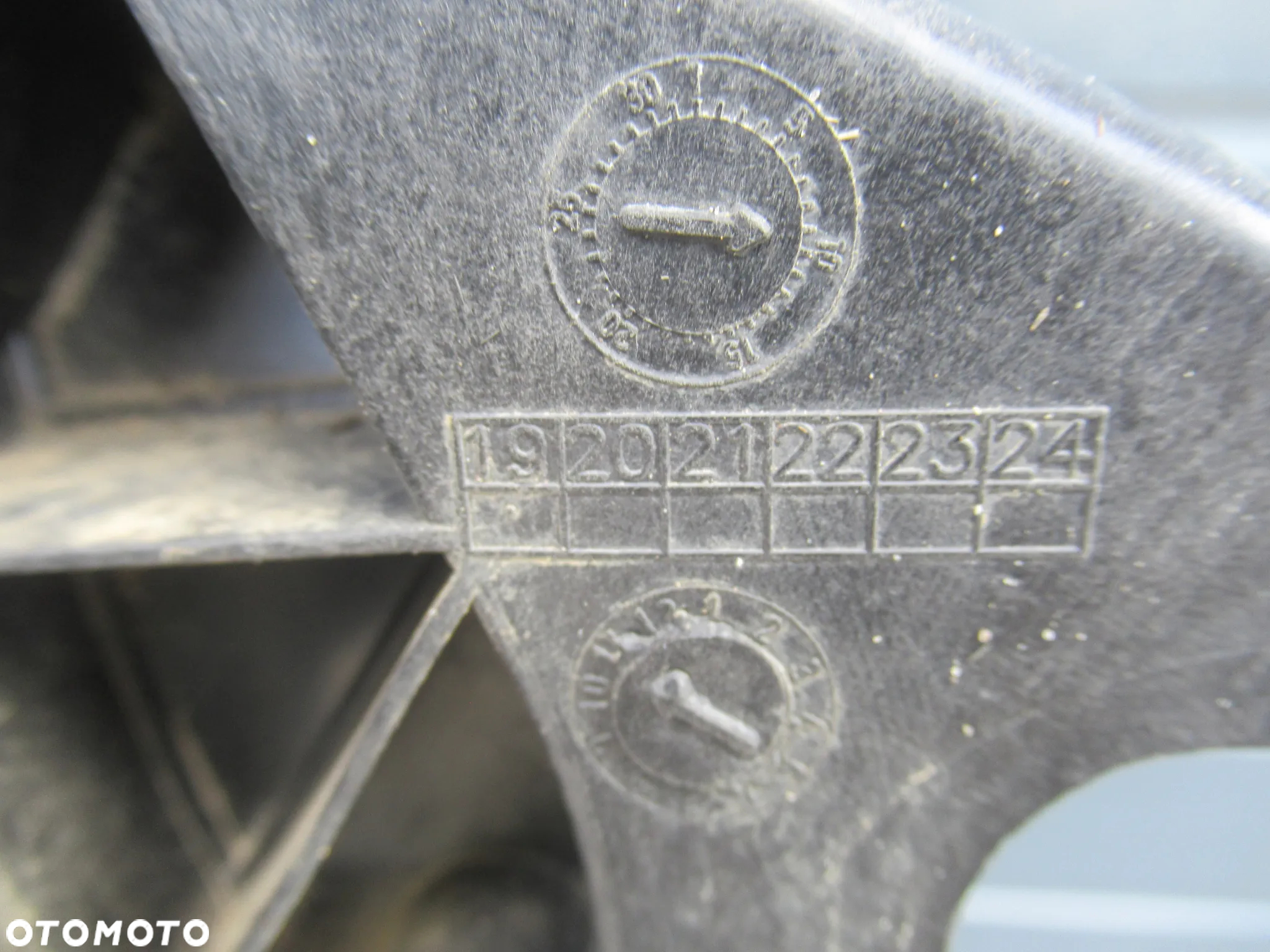 BELKA PAS WZMOCNIENIE CZOŁOWE PRZEDNIE AUDI Q7 II LIFT 4M0 4M0805594 4M0807109C 2019 - 24