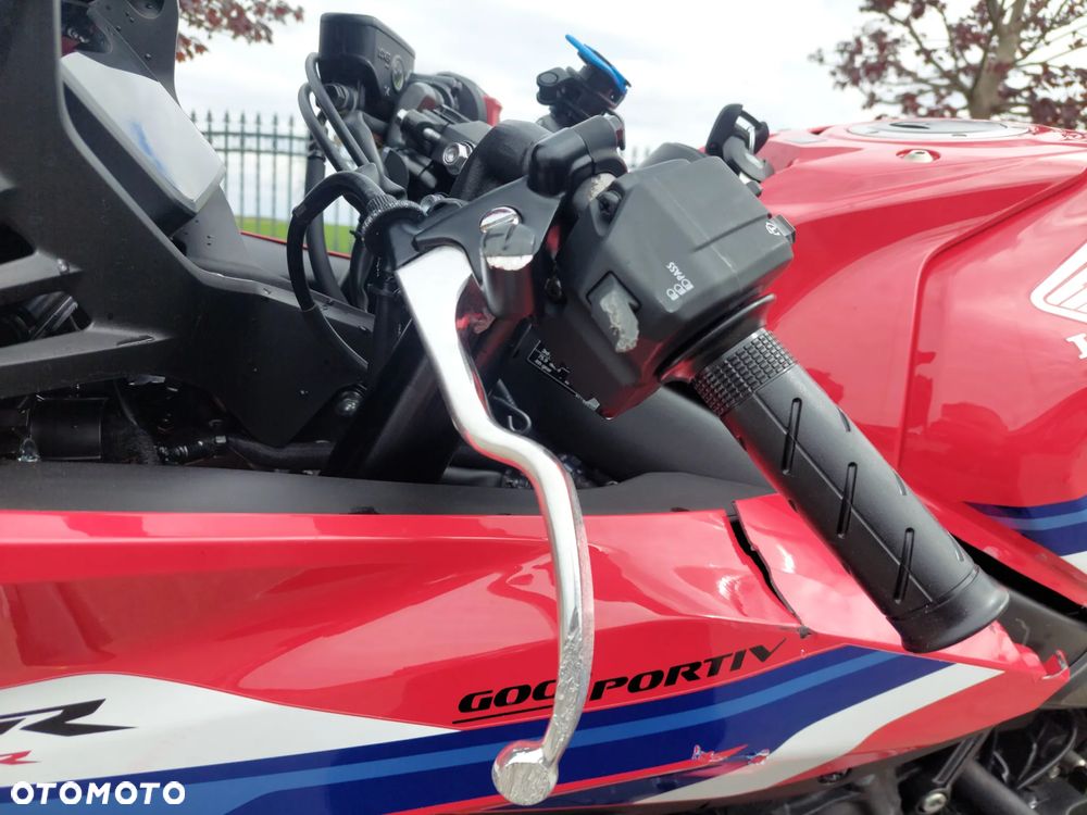 Honda CBR - 12