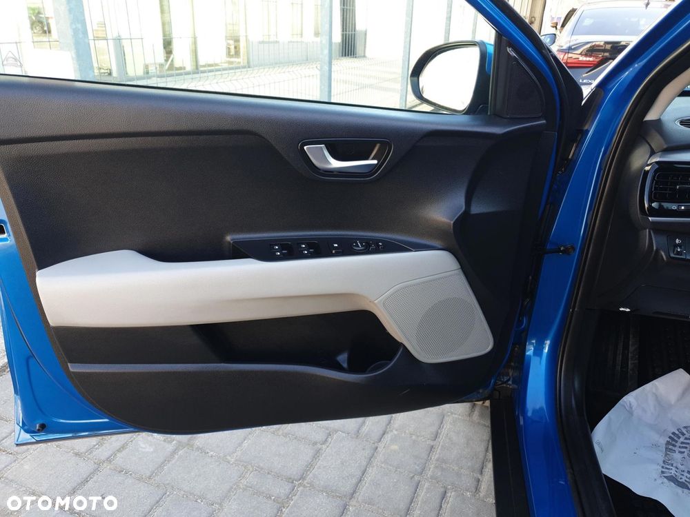 Kia Stonic 1.0 T-GDI L Business Line DCT - 11