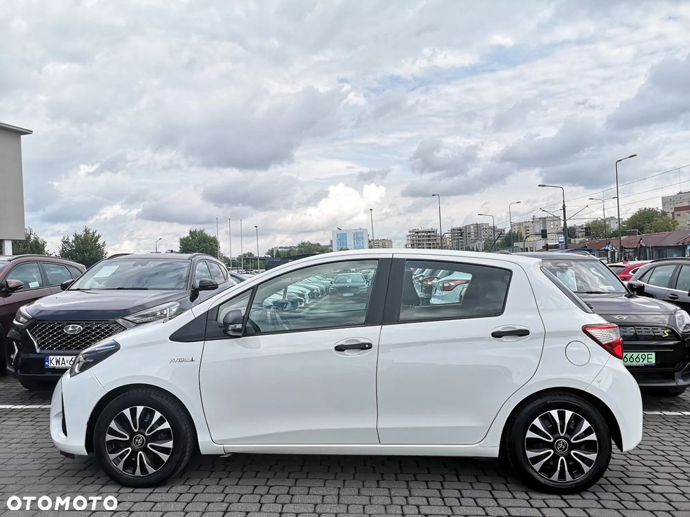 Toyota Yaris Hybrid 100 Sol - 7
