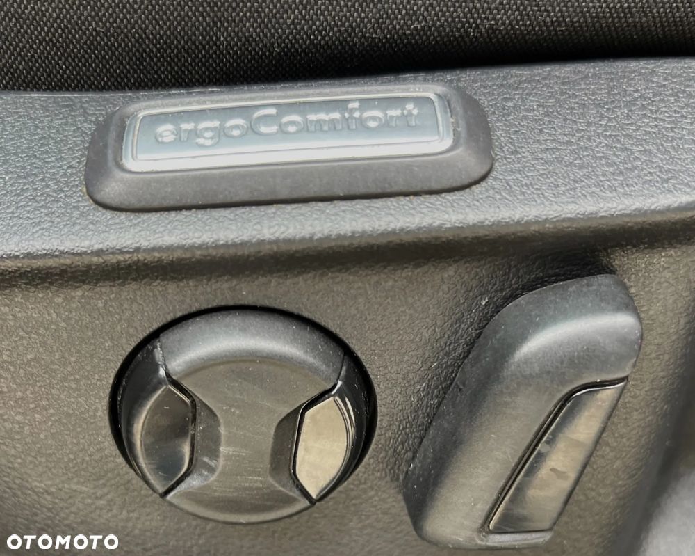 Volkswagen Passat 1.8 TSI BMT Comfortline - 29