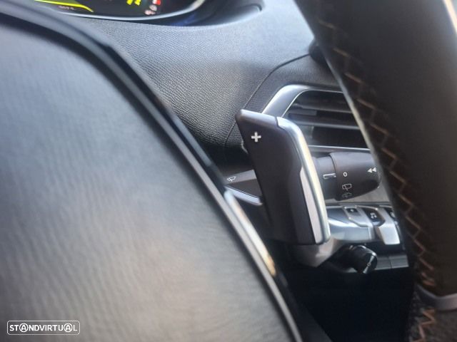 Peugeot 3008 225 e-EAT8 GT - 28