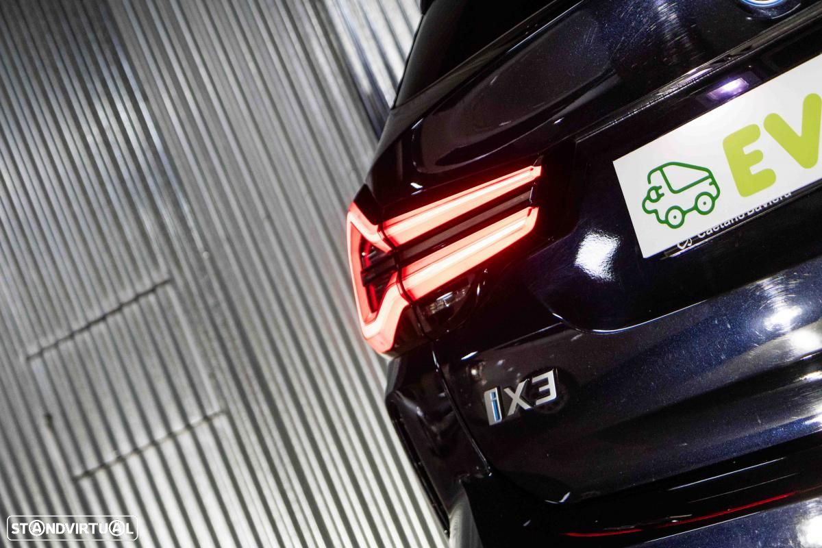 BMW iX3 M Sport Inspiring - 13
