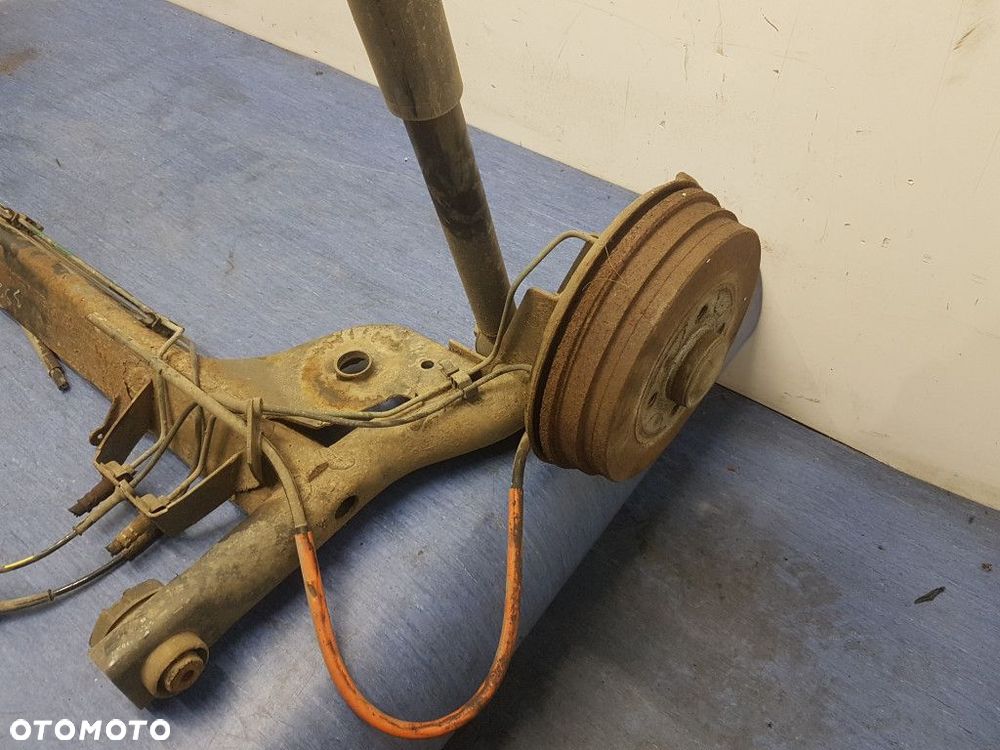 RENAULT CLIO III BELKA ZAWIESZENIA TYŁ - 6