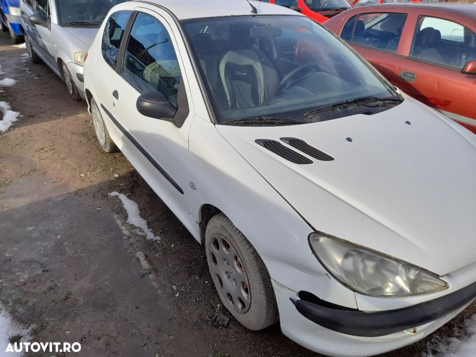 Dezmembrez Peugeot 206 - 3