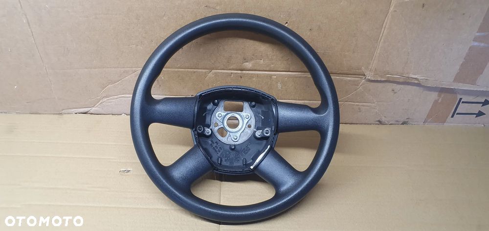 Kierownica czteroramienna Audi A3 8P 8P04196894PK - 8