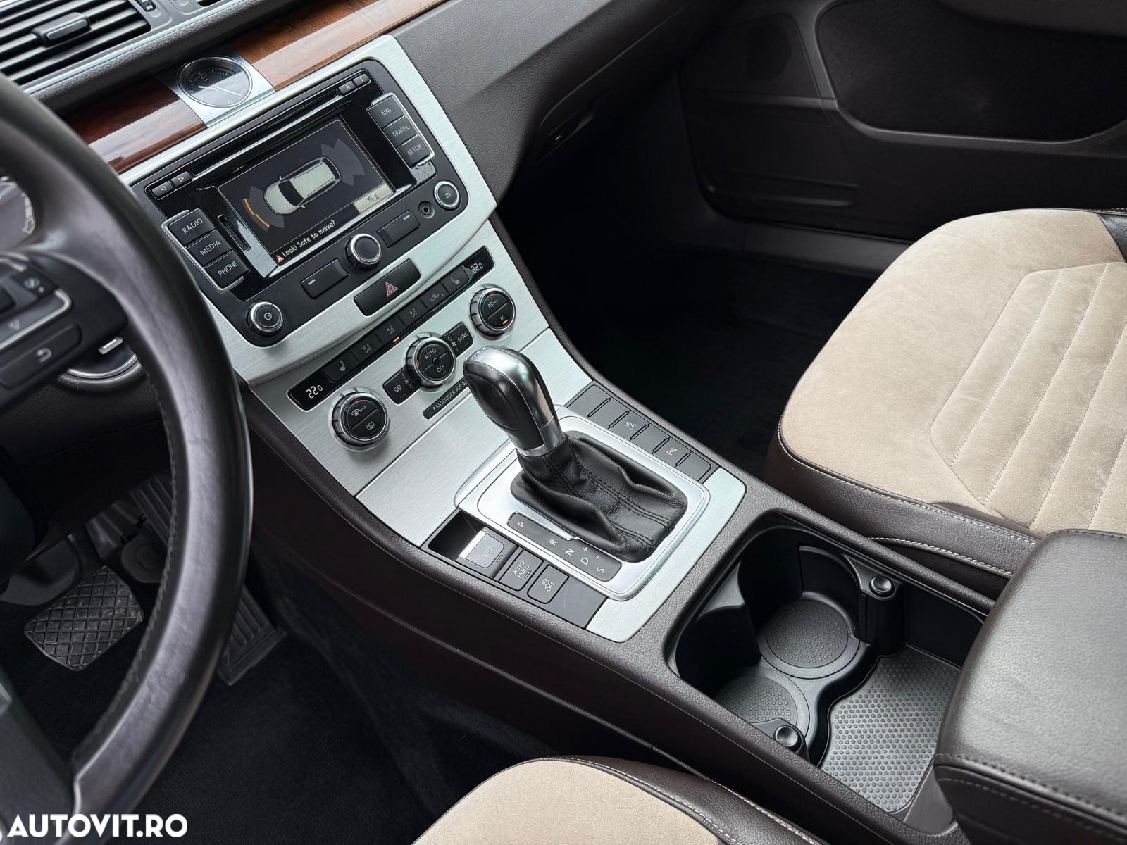 Volkswagen Passat Variant 2.0 TDI BlueMotion Technology Highline DSG - 9