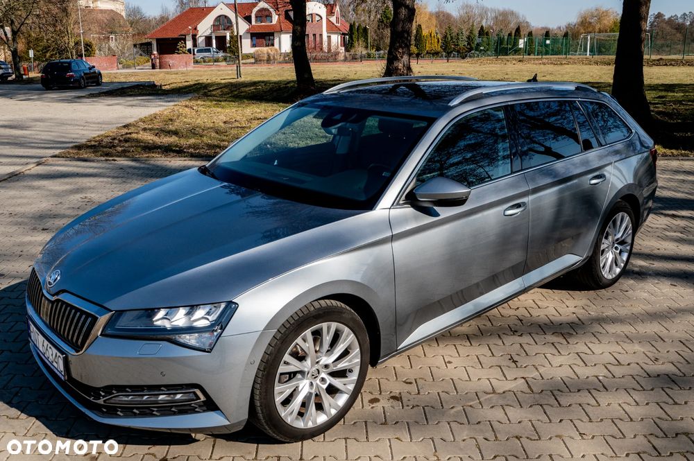 Skoda Superb 2.0 TDI DSG Premium Edition - 24