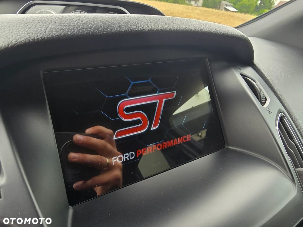 Ford Focus 2.0 EcoBoost ST mit Leder-Exclusiv-Paket - 25