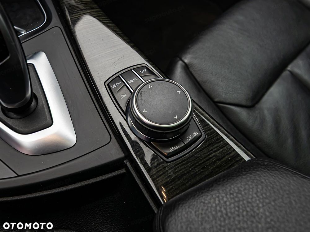 BMW 3GT 320d xDrive Luxury Line - 22