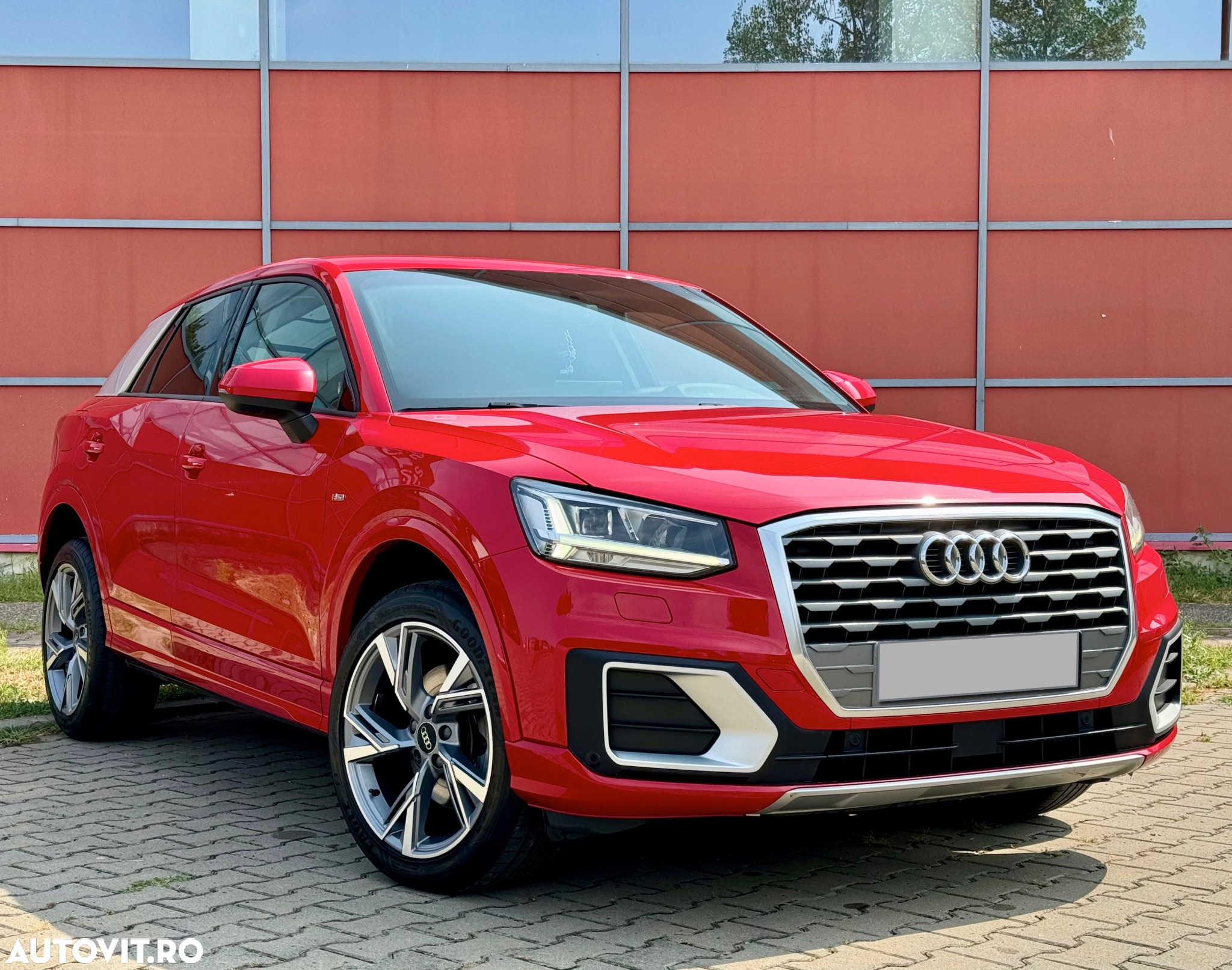 Audi Q2 30 TFSI S tronic sport - 2