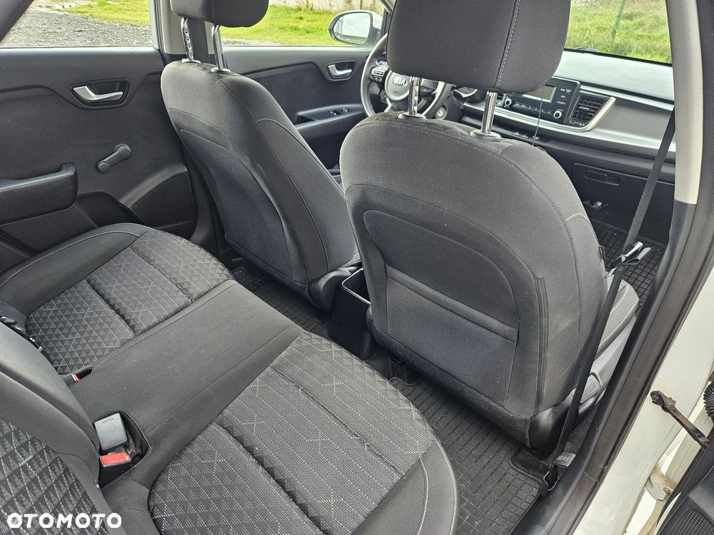 Kia Rio - 22