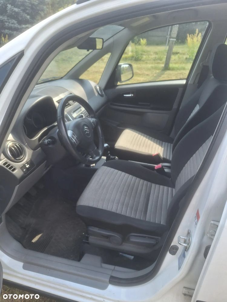 Suzuki SX4 2.0 DDiS Comfort 4WD - 12