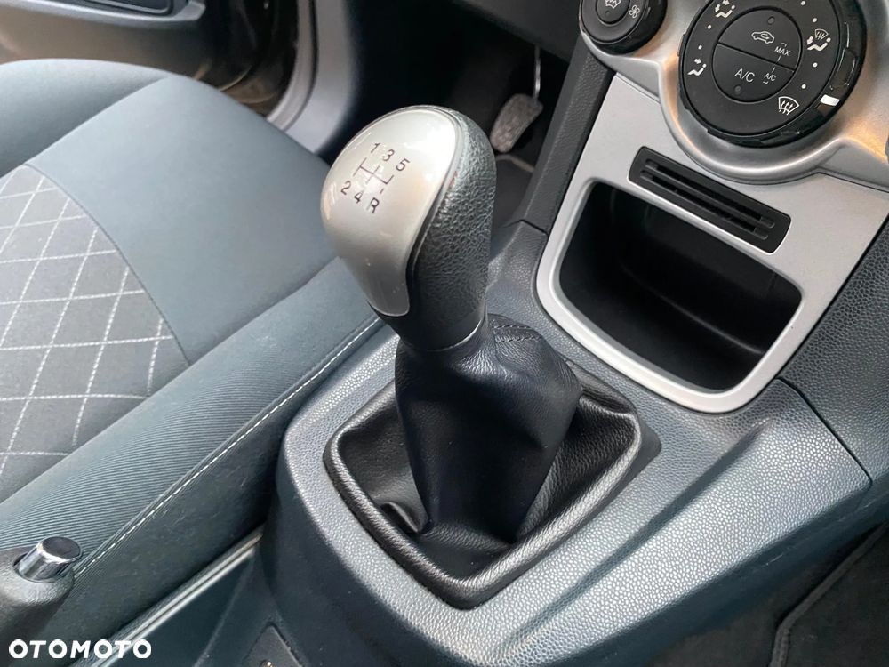 Ford Fiesta - 19
