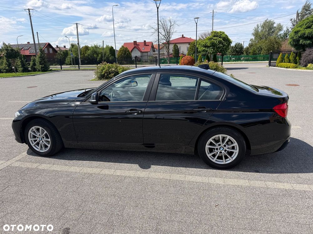 BMW Seria 3 318i - 8