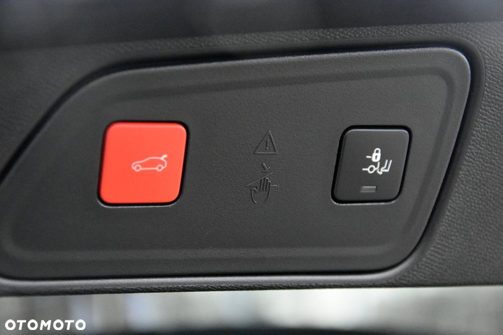 Peugeot 3008 1.6 PureTech HYbrid4 GT Line S&S EAT8 - 21