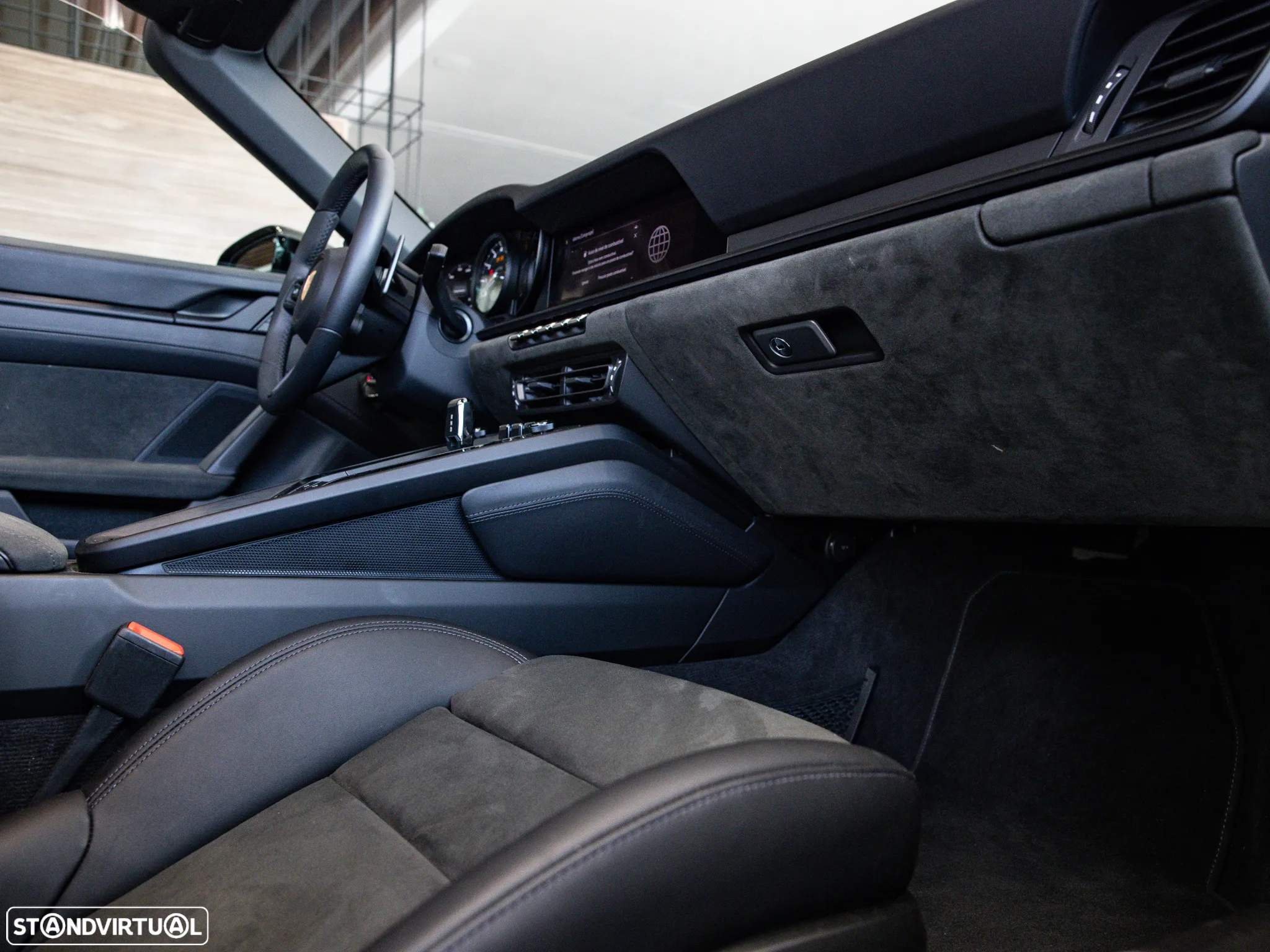 Porsche 911 (992) Carrera Cabrio GTS PDK - 53