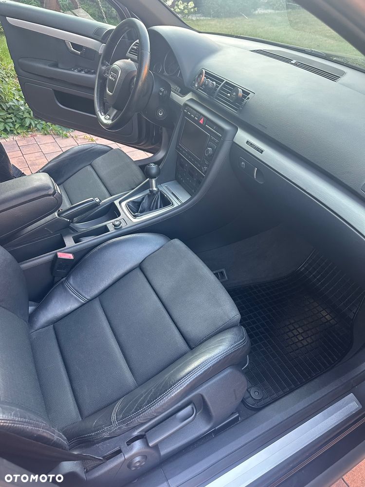 Audi A4 Avant 2.0 TDI Quattro - 9