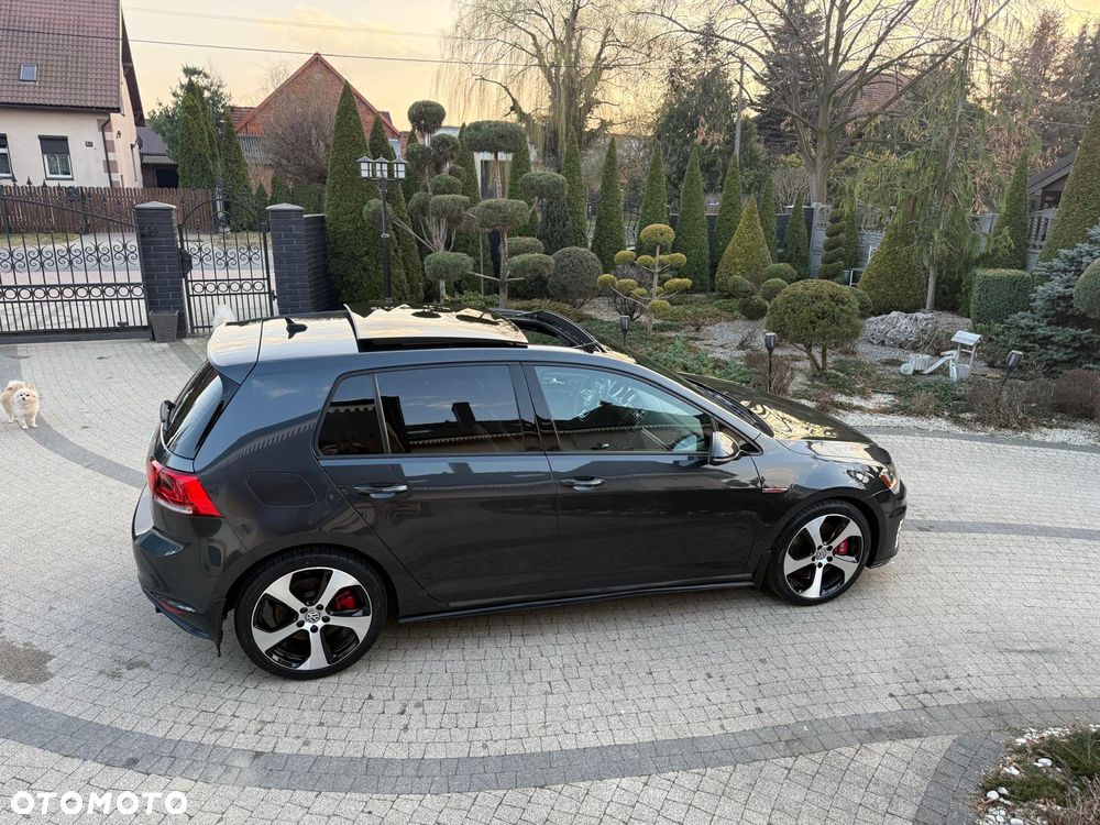 Volkswagen Golf GTI (BlueMotion Technology) DSG - 21