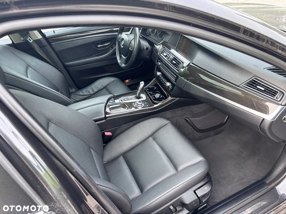 BMW Seria 5 520d - 12