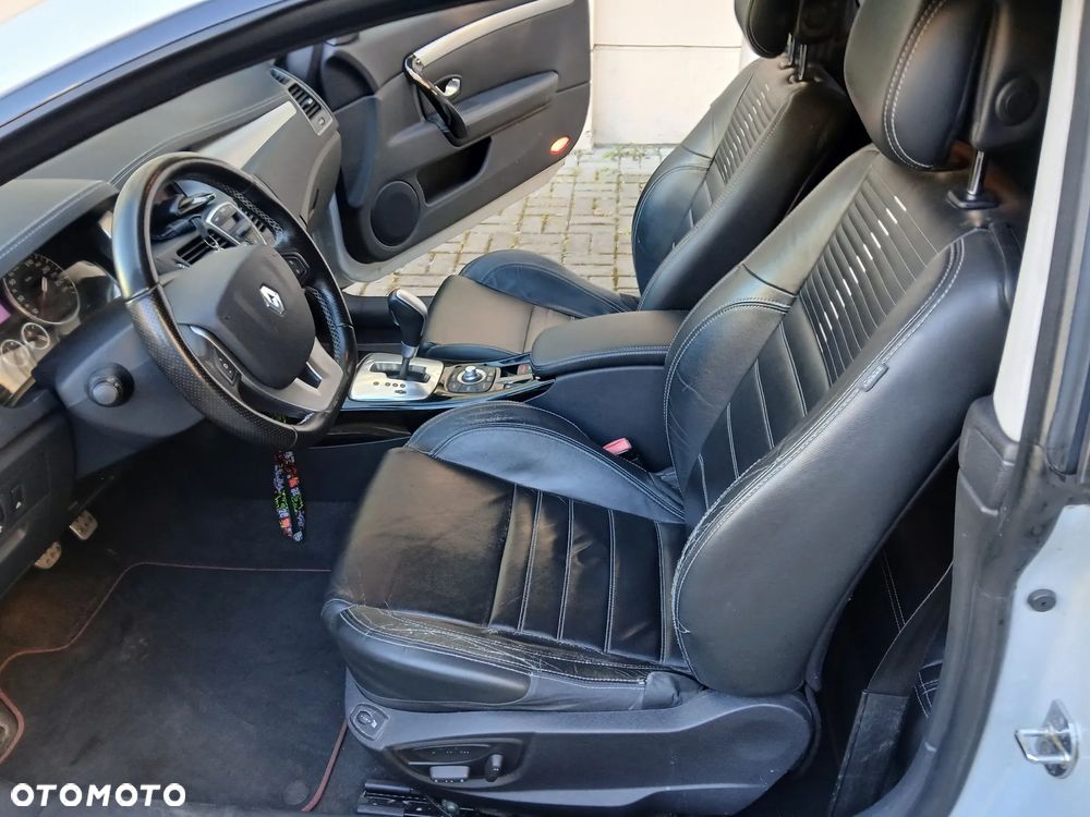 Renault Laguna 3.0 dCi V6 Initiale - 7