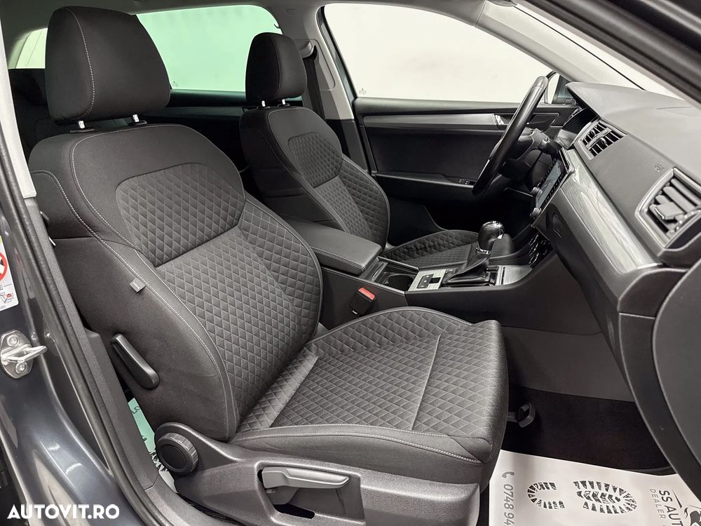 Skoda Superb 2.0 TDI DSG Style - 8