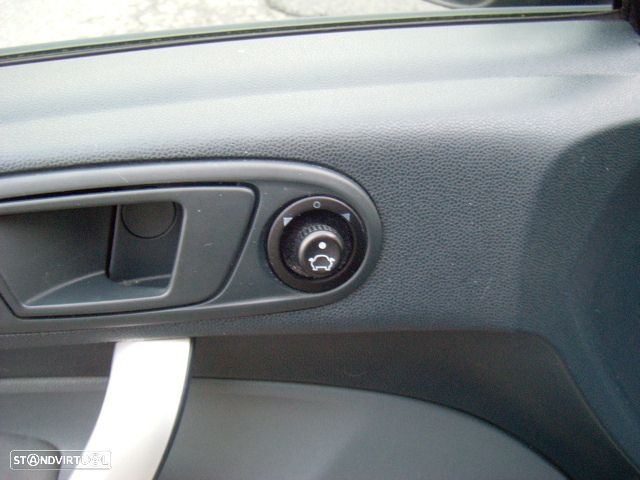 Ford Fiesta 1.4 TDCI Titanium - 7