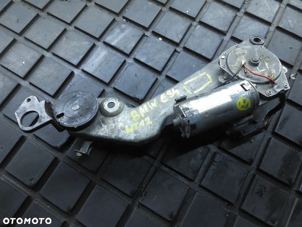 MECHANIZM TYLNEJ WYCIERACZKI BMW 5 E34 - 1
