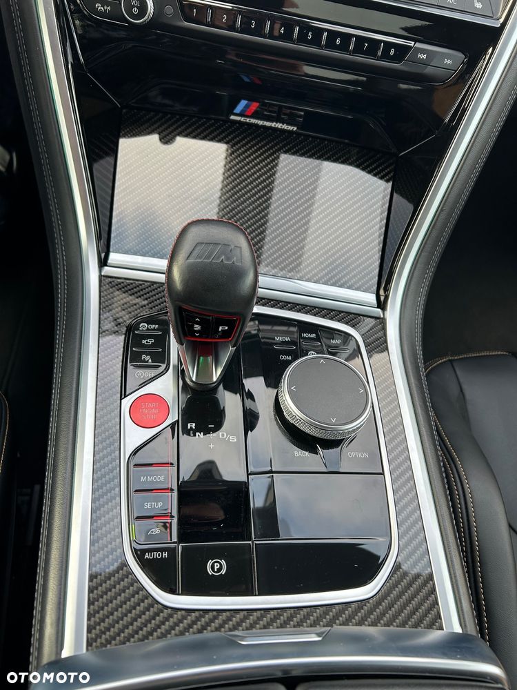 BMW M8 - 32