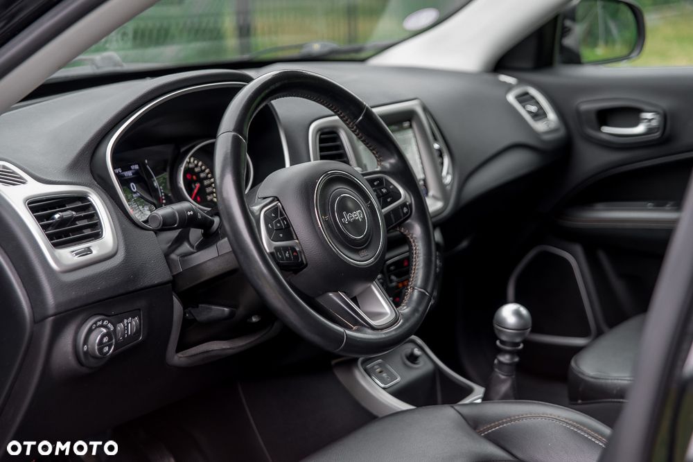 Jeep Compass 1.4 TMair Longitude FWD S&S - 25