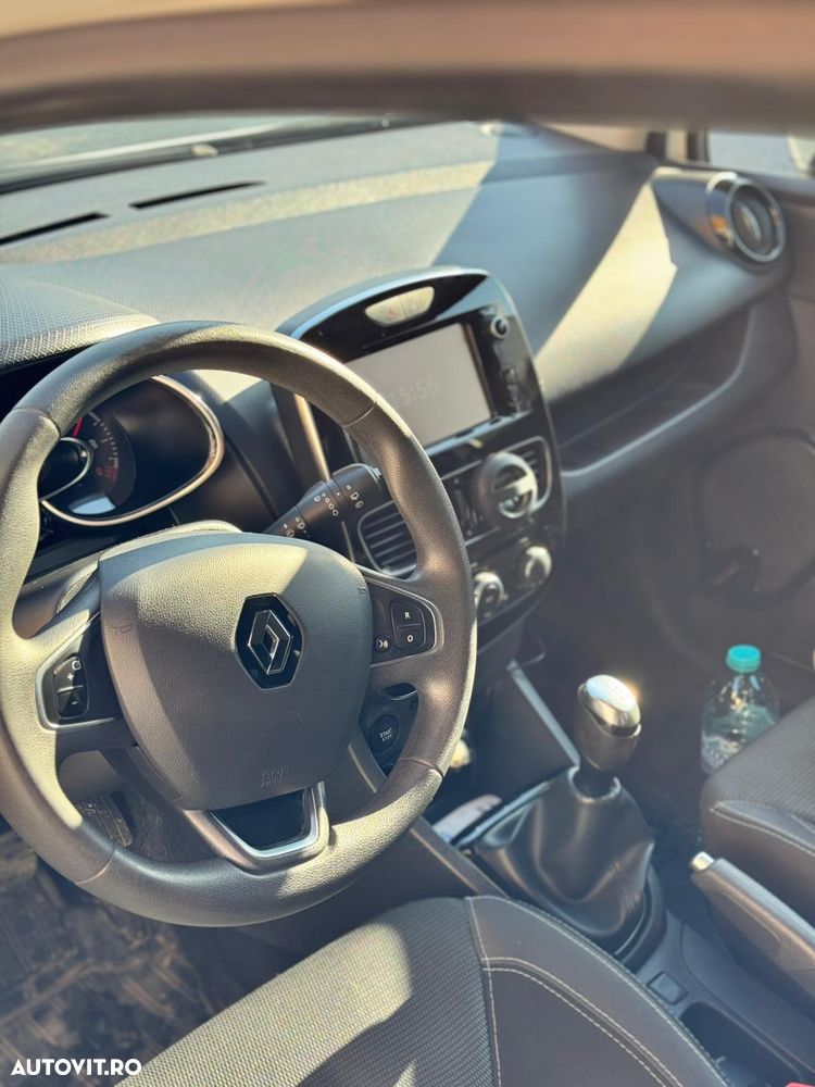 Renault Clio 1.5 dCi 75 Expression - 11