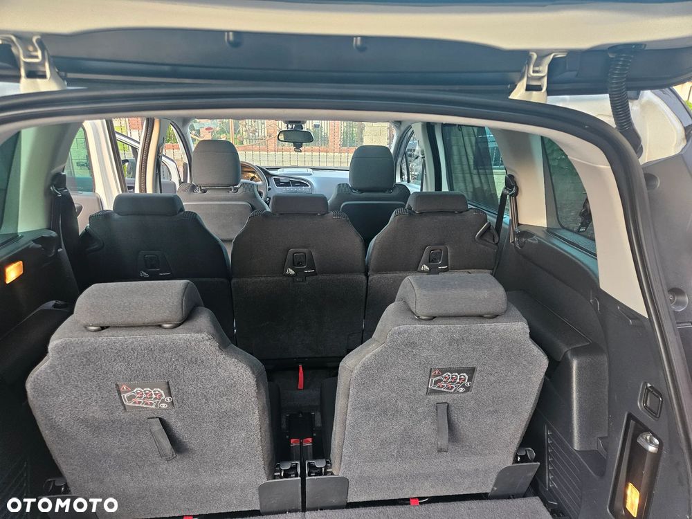 Peugeot 5008 HDI 115 Active - 17