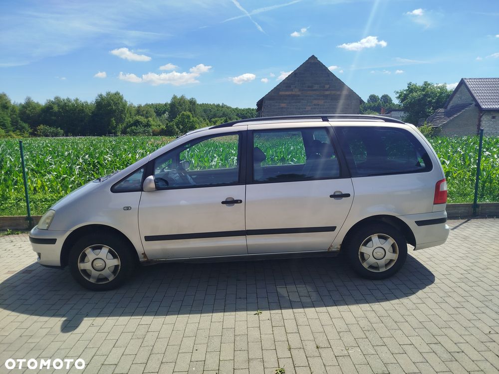 Ford Galaxy - 1