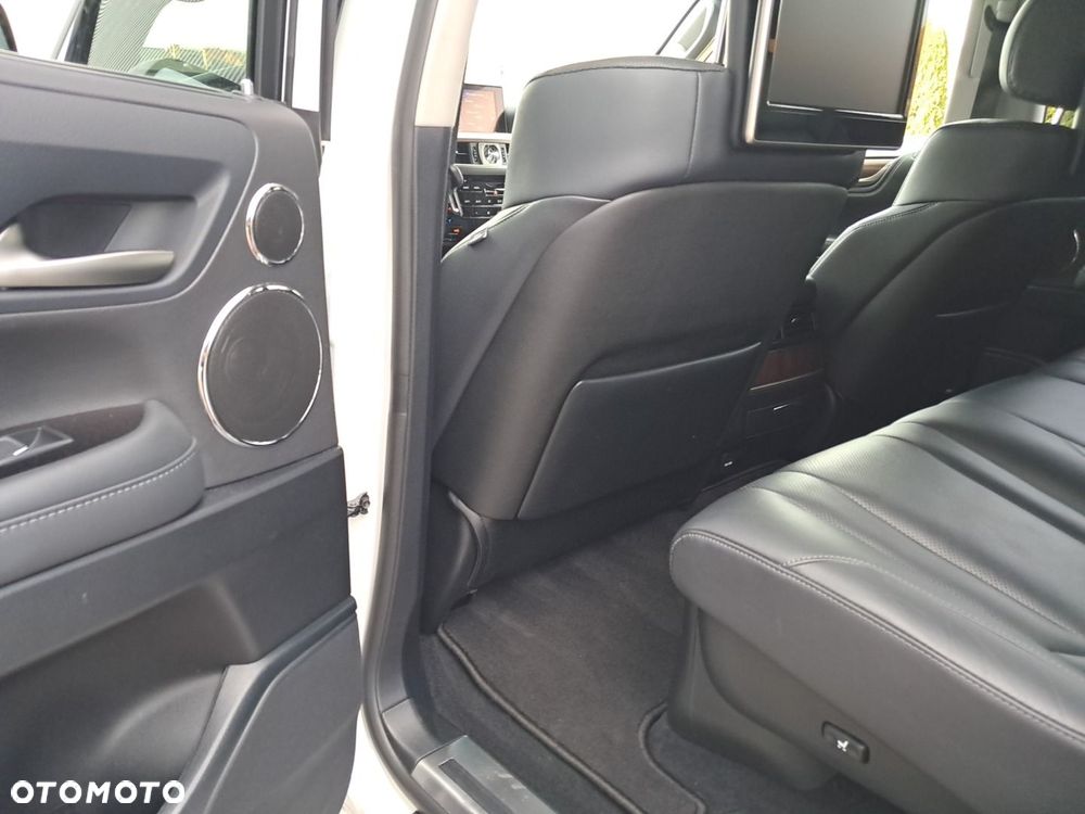 Lexus LX 570 Omotenashi - 12
