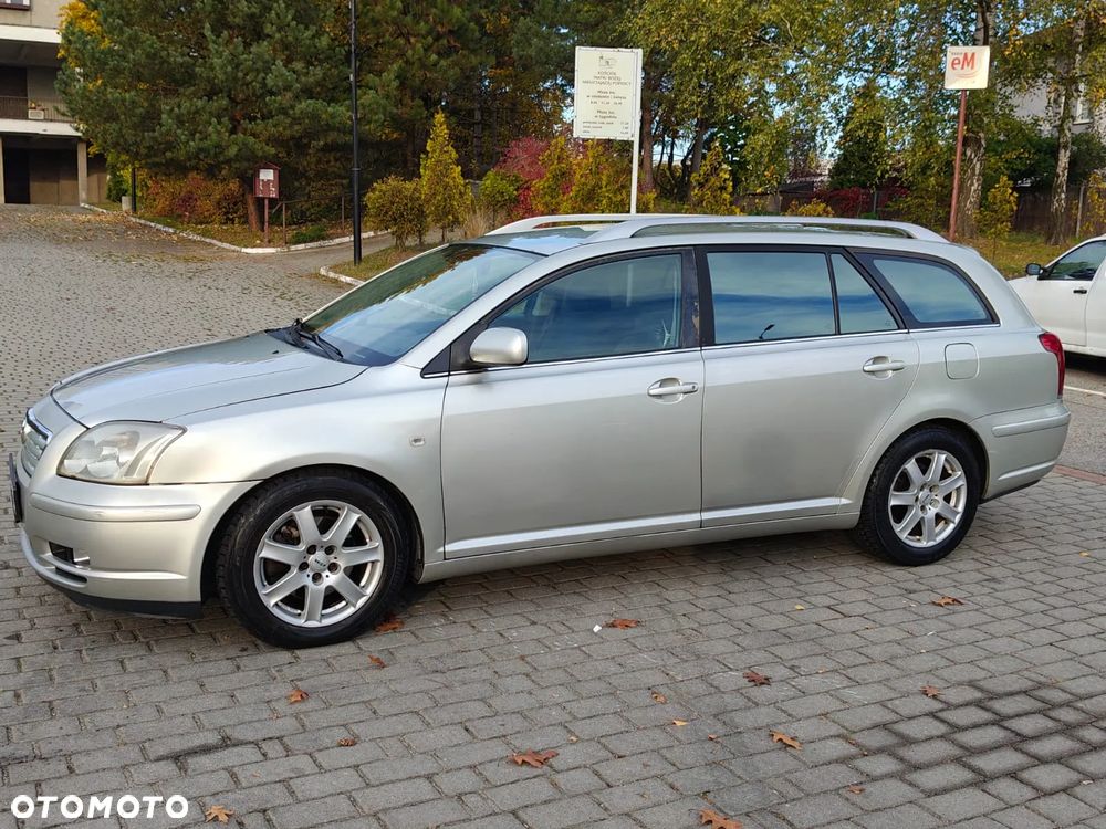 Toyota Avensis 2.0 D-4D Combi - 30
