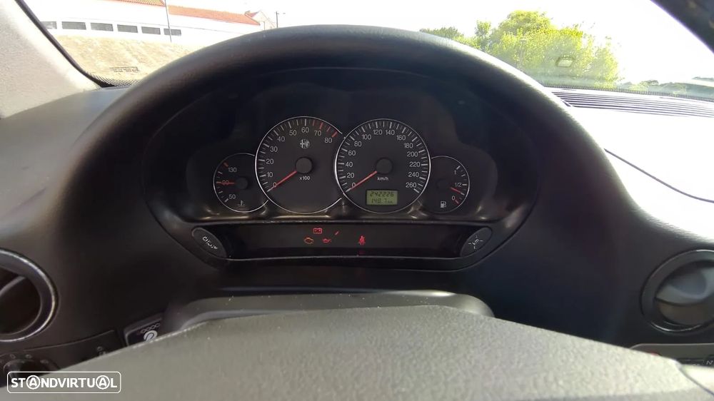 Alfa Romeo 166 2.0 TS - 7