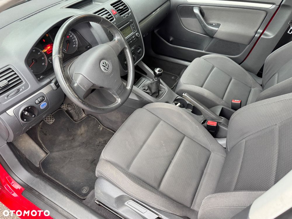 Volkswagen Golf - 24