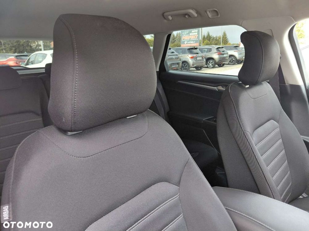 Ford Mondeo - 17
