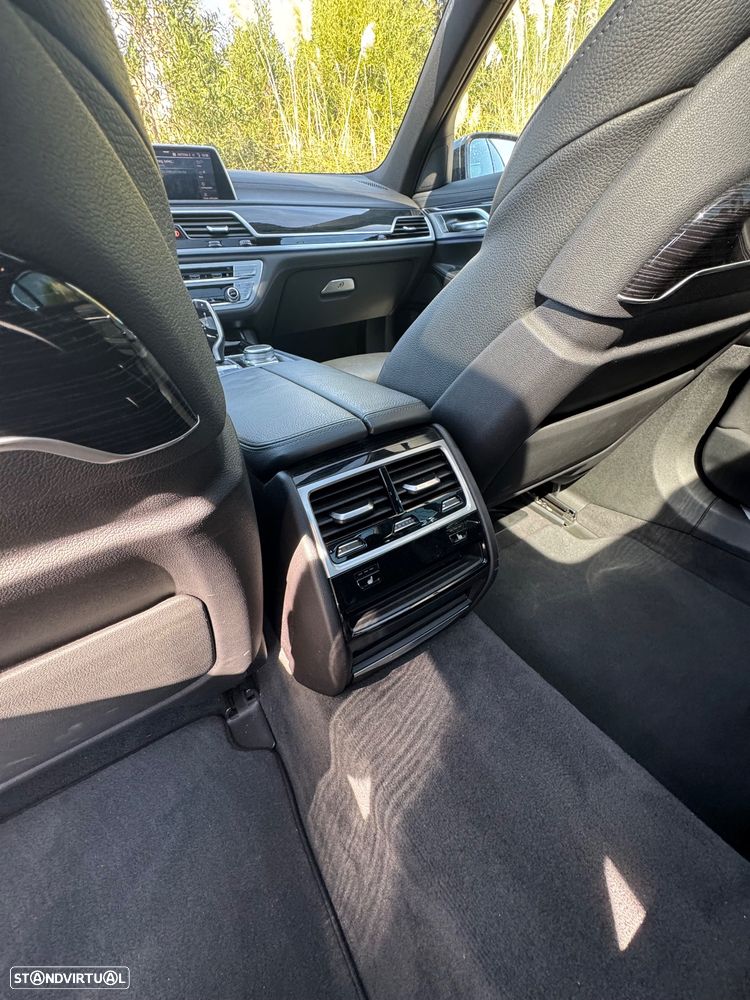 BMW 745 Le xDrive iPerformance Pack M Auto - 32