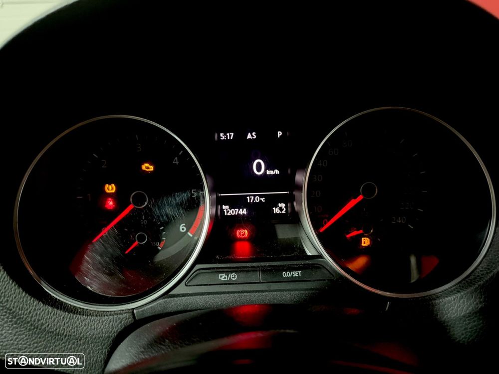 VW Polo 1.4 TDi Lounge DSG - 24