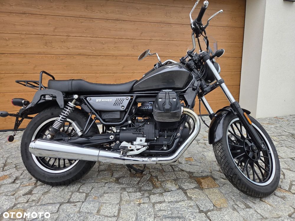 Moto Guzzi V9 - 2