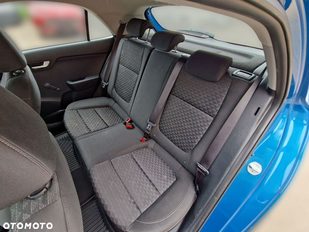 Kia Rio - 22