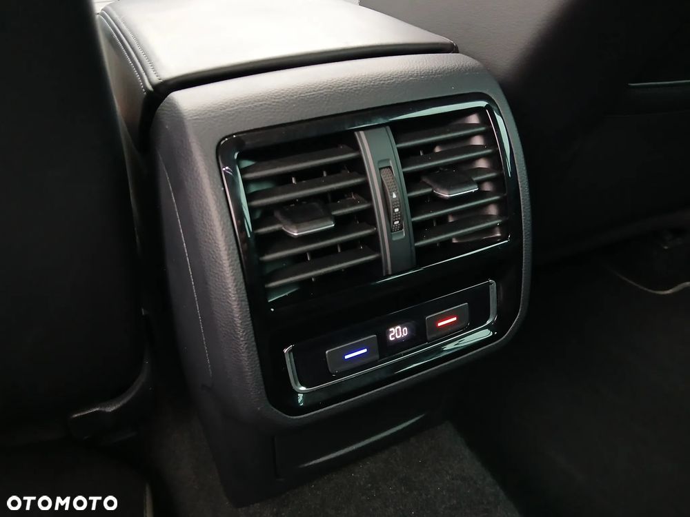 Volkswagen Passat Variant 1.4 TSI Plug-In-Hybrid DSG GTE - 26