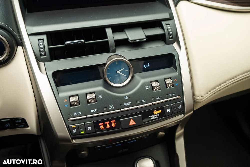 Lexus Seria NX 300h AWD Luxury - 16