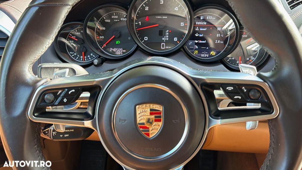 Porsche Cayenne 3.0 L - 11