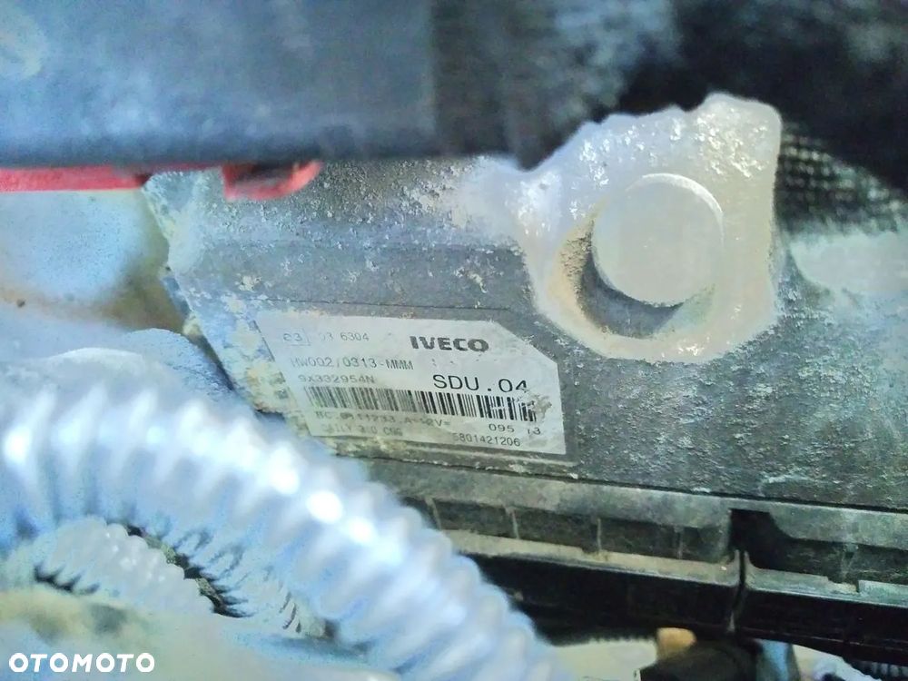 Iveco 3,0 CNG F1CE0441A osprzęt silnika 2013r, kabina szkielet ,  wał napędowy pół resory poduszki , koła z ładnymi oponami , sterowniki silnika i inne części - 4